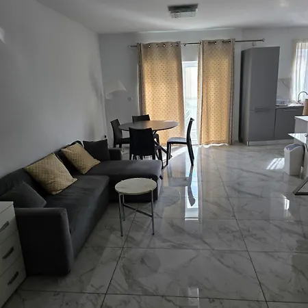 Apartment 3bedroom Flat In Swieqi 5-minute Walk To Paceville Is-Swieqi